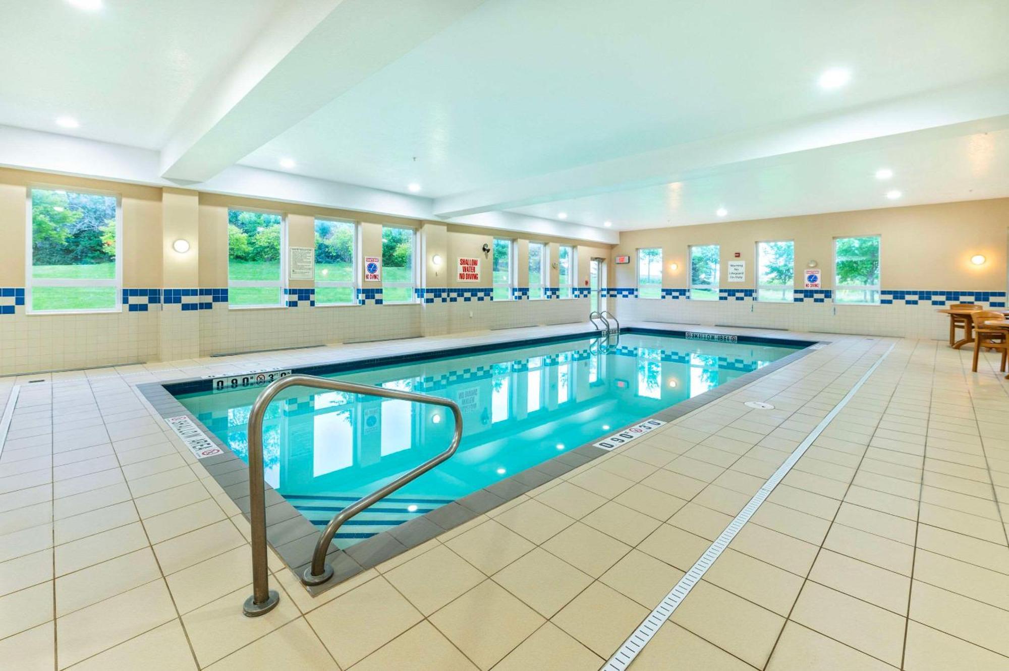 Comfort Inn & Suites Kincardine Kültér fotó